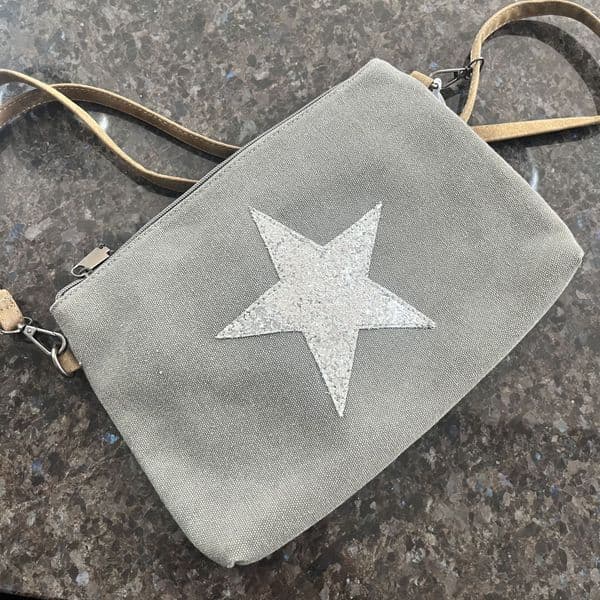 SALE: Sparkly star cross body bag