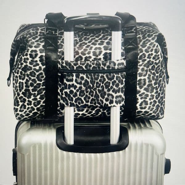 SPECIAL OFFER: Animal Print travel bag - with trolley sleeve