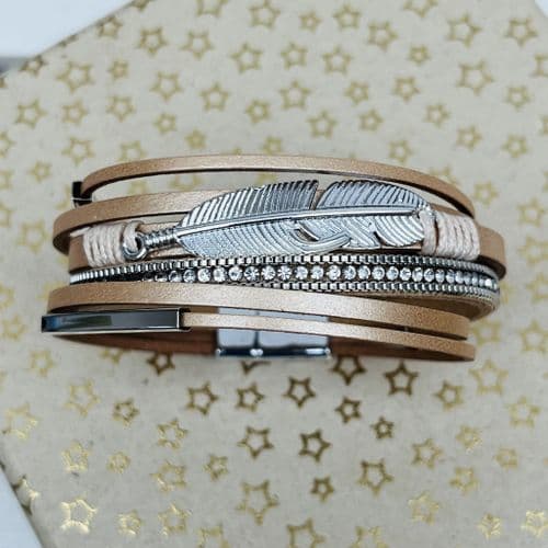 Special Offer: Faux leather bracelet with feather - champagne