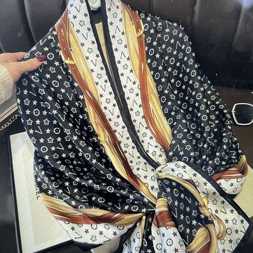 SPECIAL OFFER: Gorgeous designer inspired print scarf - black & cream
