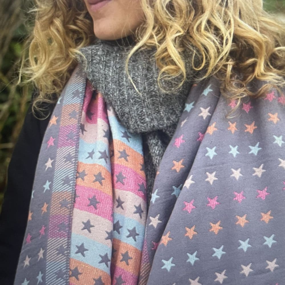 SPECIAL OFFER Reversible star scarf - various colours