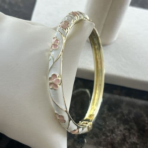 Vintage inspired bangles - various colours