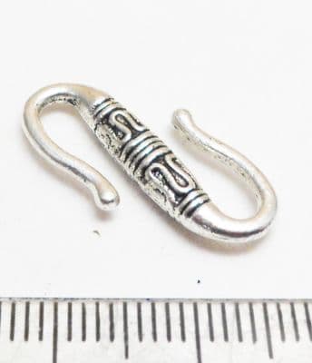 'S' Hook x 10. 22mm. Silver.