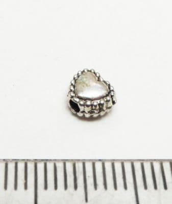 Heart spacer beads x 40. 5mm silver.