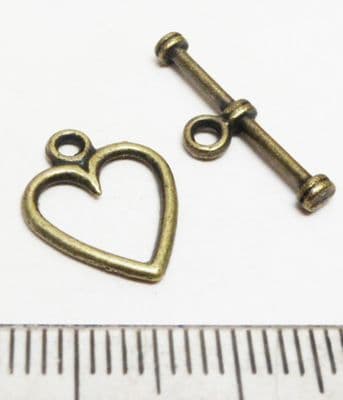 Heart toggle x 10. 14mm x 11mm.  Bronze.