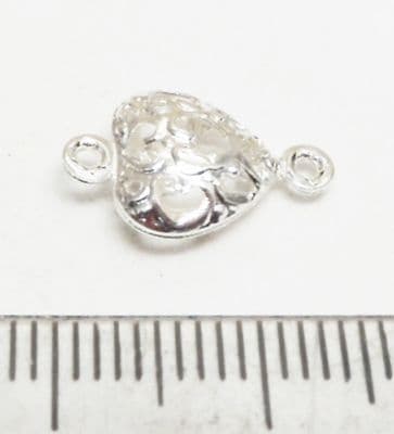 Hollow Heart Connector / link / joiner x 10. Silver Plated. 14mm x 9mm x 4mm.