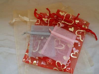 Pack of 6 Organza Bags (Pack 3). Various sizes & colours.