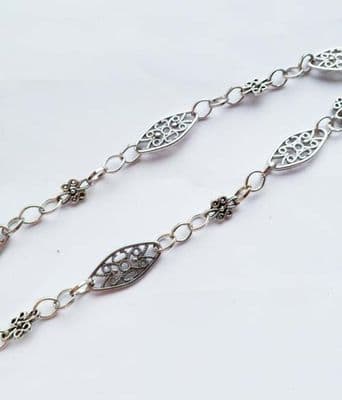 Scroll Oval & Dot Scroll chain. 1m length.