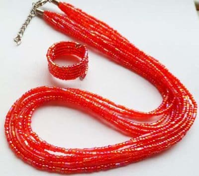 Seed beads Necklace, ring & beads - red.