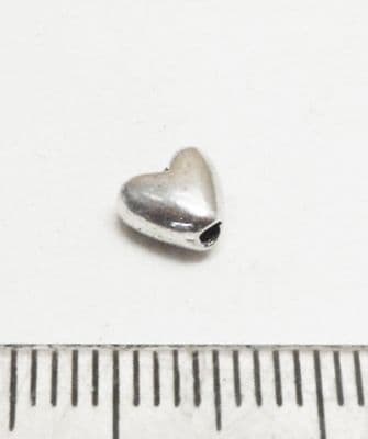 Smooth heart spacer beads x 30. 5mm