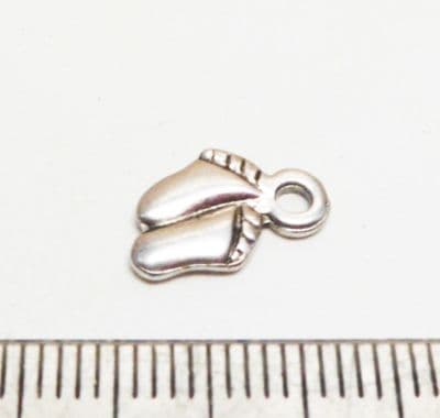 Tibetan Style Silver Baby feet Pendants/charms x 30
