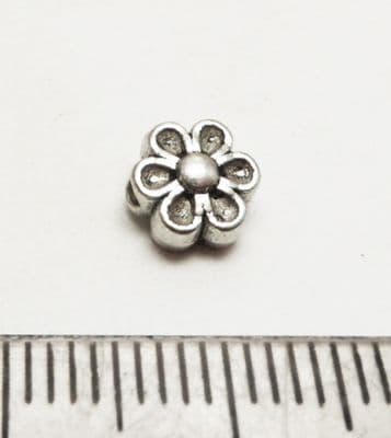 Tibetan Style Silver flower bead / spacer x 20. 7mm.