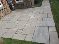 1 m2 Calibrated Raj Green Surrey Riven Sandstone Mixed Sizes 22 mm