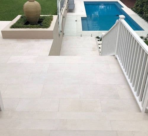 1 m2 Clearance/Damaged Egyptian Beige Limestone Sawn & Sandblasted 600mm x 400mm x 20mm Paving slabs