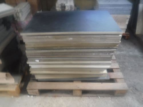 18.36 m2 CLEARANCE / DAMAGED MIXED colour/finish Porcelain 900 x 600 x 20mm