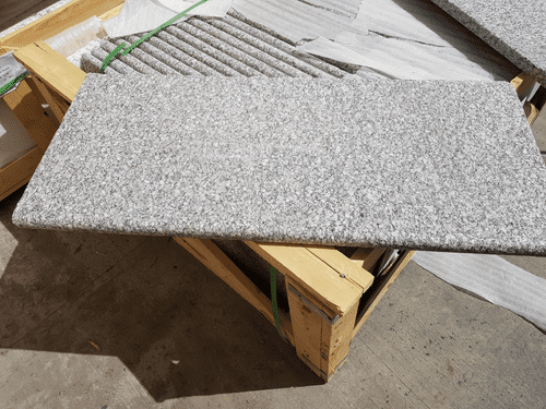 CLEARANCE / DAMAGED FULL crate  (33 piece) Flamed Silver & Pink Granite Bullnose  900 x 350 x 30 mm