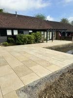 Sample Jerusalem Cream Tumbled Limestone Calibrated Pavers