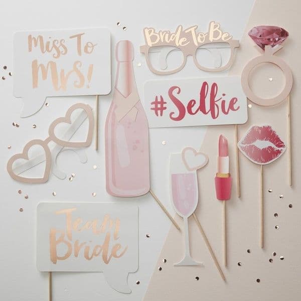 Bride to be Sach for the bachelorette party. Κορδέλα Bride to be για το Μπάτσελερ πάρτυ.
