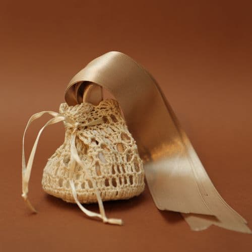 Handmade cotton lace pouch favour / Μπομπονιέρα πουγκί βαμβακερή δαντέλα