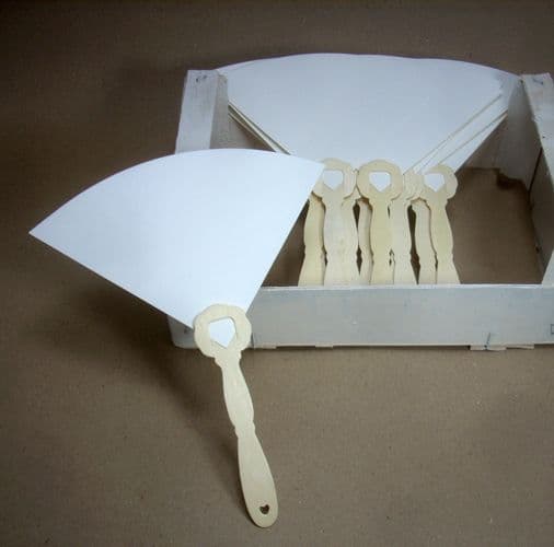 Handmade Paper Fans with wooden Eco-friendly Handle Set of 25 White - Χειροποίητες Βεντάλιες με Ξύλινο Οικολογικό Χερούλι Σετ των 25 τμχ Λευκό