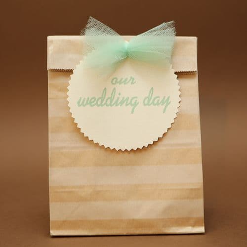 Striped paper bag favour / Μπομπονιέρα χάρτινο ριγέ σακουλάκι