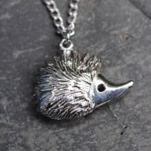 Hedgehog pendant necklace P38