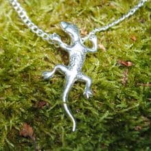 Lizard pendant necklace P60