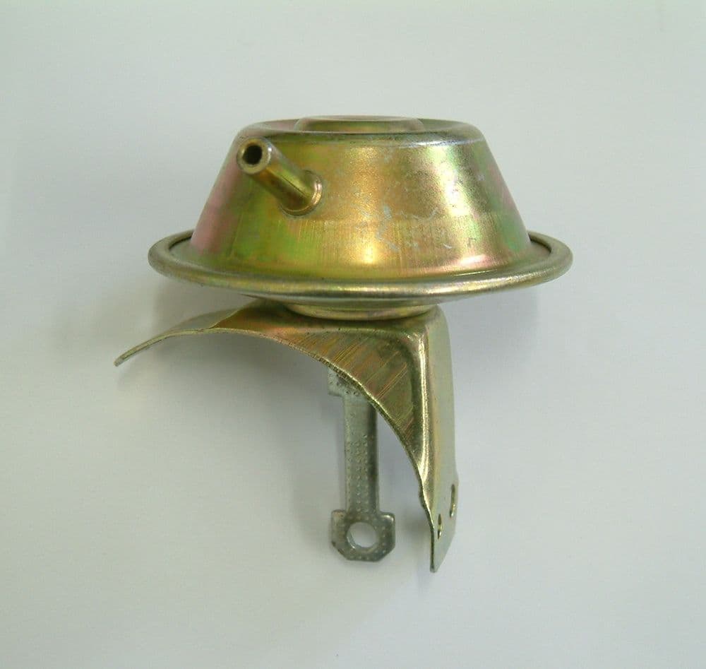 Distributor vacuum unit