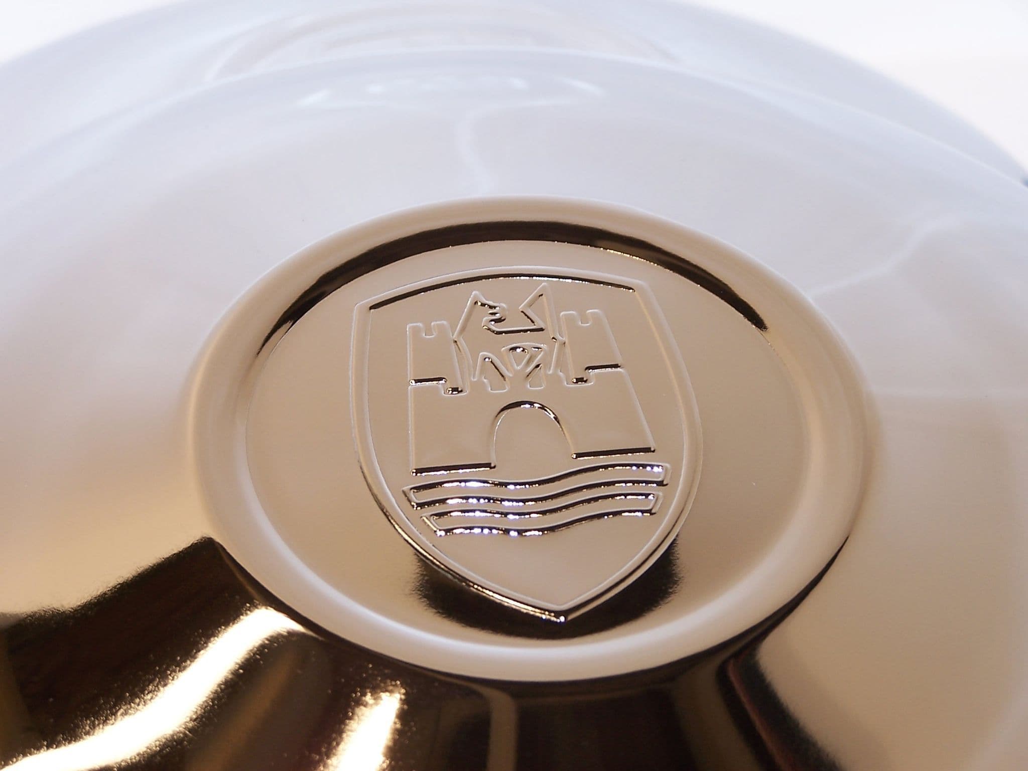 Wolfsburg logo hub caps set of 4 VW Beetle 6879 Type 2 7179 and Type