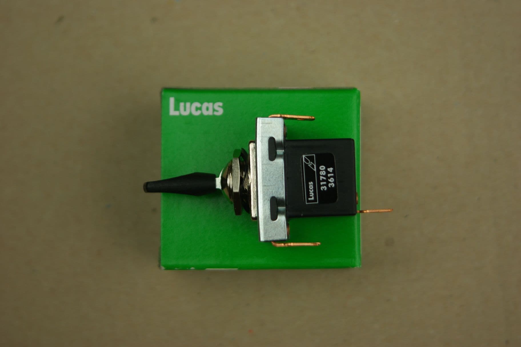 LUCAS 31788 57SA Toggle switch 3 position