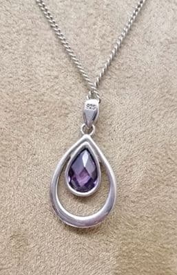 Amythist tear drop set in 925 silver with chain