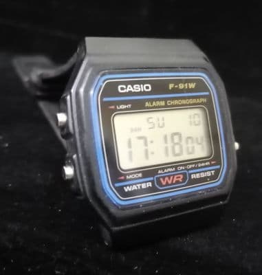 Casio F-91W Digital classic