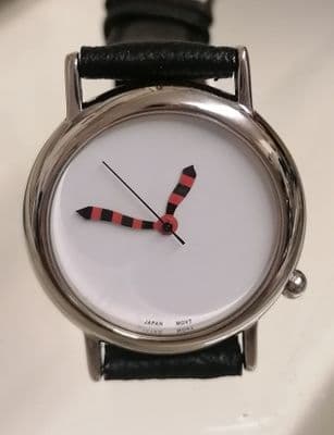 Crazy hands Tie design quartz