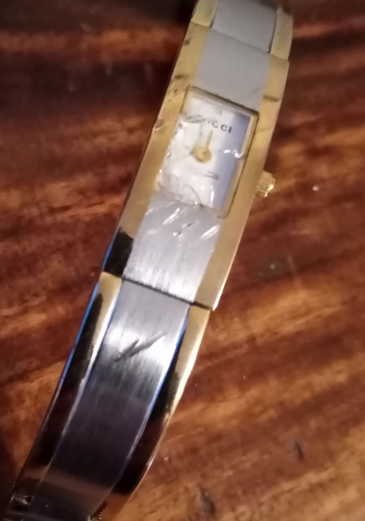 Gucci watch 2200 Clearance