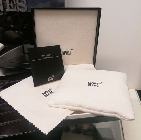 Mont Blanc Jewellery box with pouch and booklet