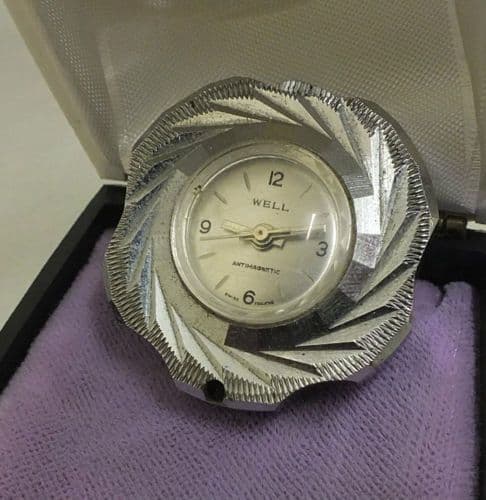 Well Ladies Ratners fob watch running and keeping time