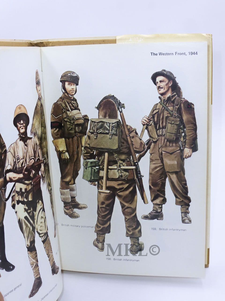 Book - Army Uniforms of World War 2 by Andrew Mollo/Malcolm McGregor