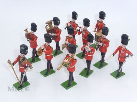 MKL175 - Welsh Guards Regimental Band Marching (PART SET, Missing 2 Figures)