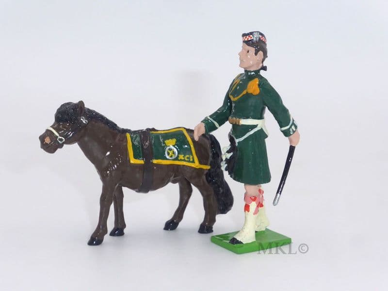 S&S - SS108 - Argyll & Sutherland Mascot & Handler (Modern Dress)