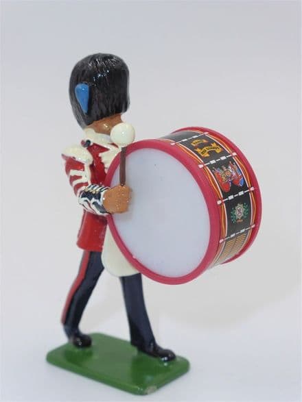 WB00316 Bass Drummer - Irish Guards
