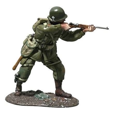 WB25125 U.S. 101st Airborne Standing Firing Carbine, Winter,1944