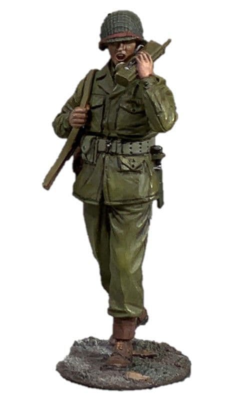 WB25248 - U.S. Infantryman Walking with SCR-536