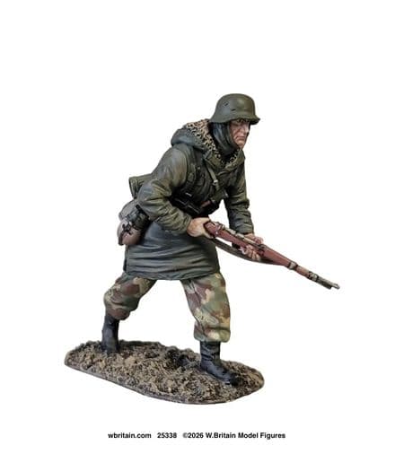 WB25338 - Waffen SS German Grenadier Advancing with K-98 wearing Kharkov Parka, 1944-45 (Pre-order)