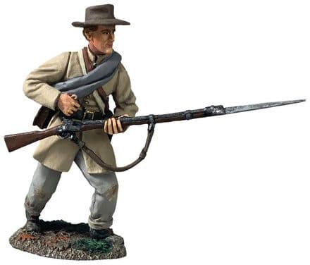 WB31366 - Confederate Infantry in Frock Coat Reaching for Cap No.2