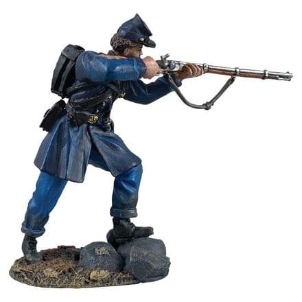 WB31372 - Federal in Frock Coat Standing Firing, No.3