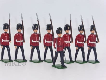 WB40250 - Royal Fusiliers Marching & Officer