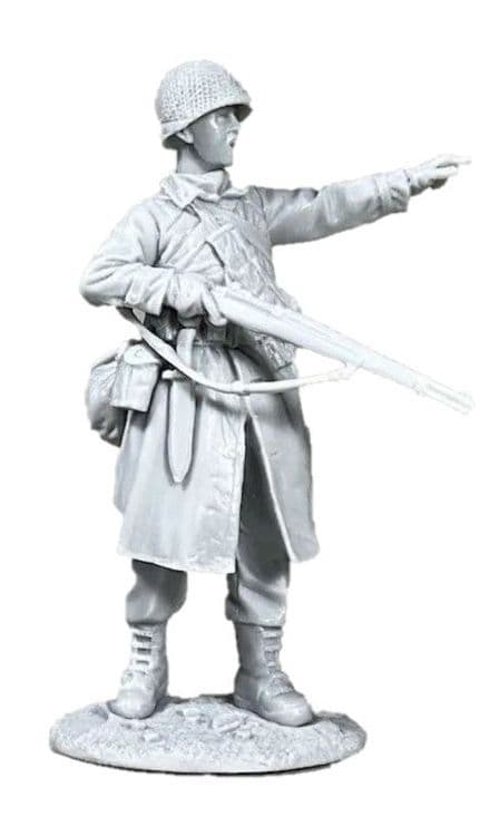 WB70040 - U.S. Infantryman in Raincoat Pointing, 1943-45, Resin Kit
