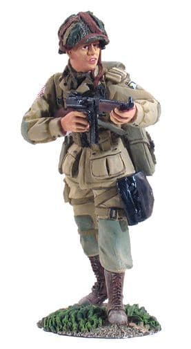 WB25012 - US 101st Airbourne Paratrooper Firing Thompson SMG-1 Piece Set in Clam Pack