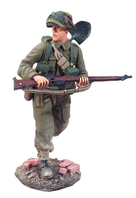 WB25015 - Canadian Infantry Advancing-1 Piece Set in Clam Pack