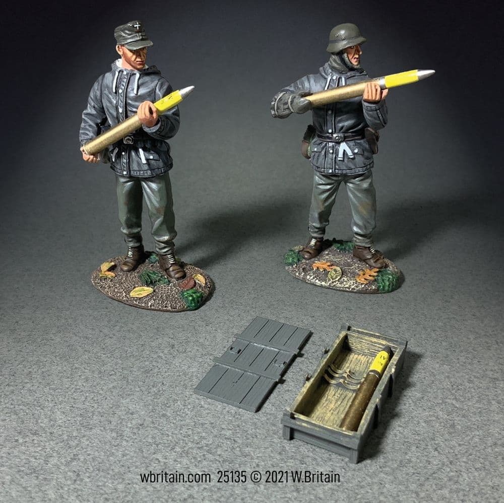 WB25135 German 2 Man Flak Crew with Open Crate & High Explosive Shells